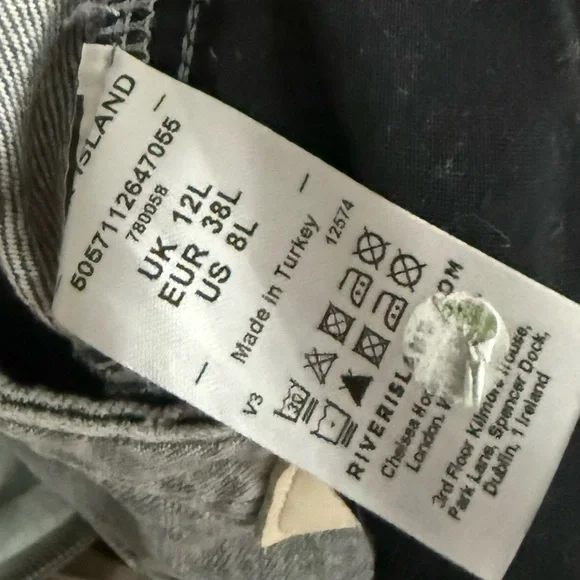 River Island|Gray high waisted,straight leg Jeans with raw hem•••size 12,staple - Picture 12 of 16